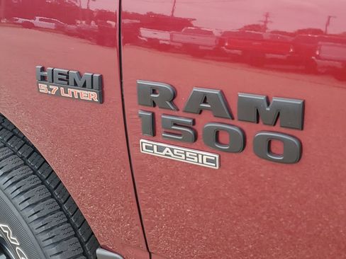 Used 2019 RAM 1500 Express w/ Express Value Package AWD/4WD image 7
