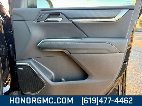 Used 2024 GMC Acadia Elevation image 21