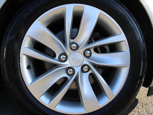 Used 2014 Buick Regal image 21