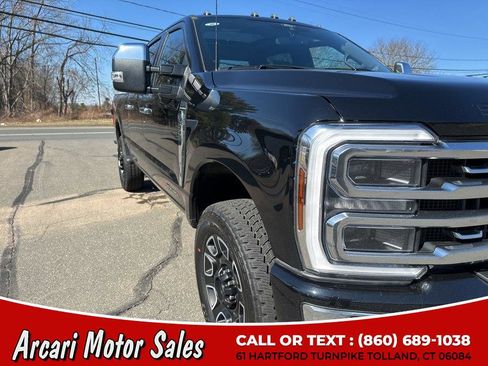 Used 2024 Ford F350 Platinum w/ FX4 Off-Road Package image 10