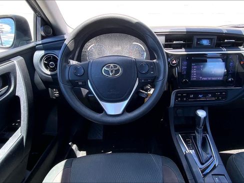 Used 2019 Toyota Corolla LE FWD image 14