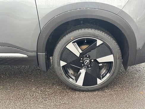 New 2026 Nissan Kicks SR w/ Cold Weather Package FWD image 12