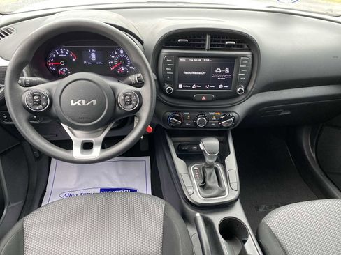 Used 2022 Kia Soul LX w/ Technology Package image 13