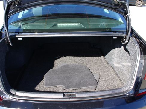 Used 2017 Volkswagen Passat 1.8T R-Line image 31