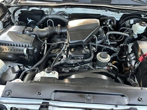Used 2021 Toyota Tacoma SR AWD/4WD image 21
