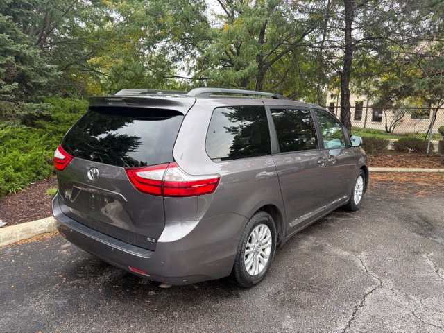 Used 2015 Toyota Sienna XLE Premium FWD image 5