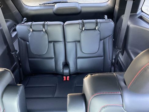 New 2026 Ford Explorer ST-Line w/ ST-Line Street Pack image 20