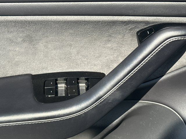 Used 2019 Tesla Model 3 Standard Range Plus RWD image 16