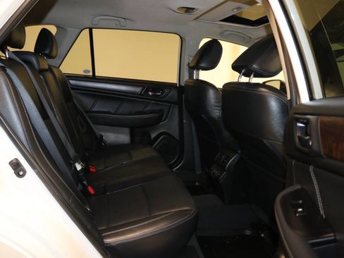 Used 2019 Subaru Outback 2.5i Limited w/ Popular Package #2 image 18