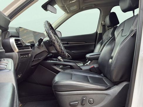 Used 2024 Kia Telluride S w/ S Sunroof Package FWD image 22