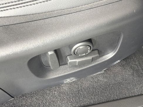 Certified 2026 Land Rover Range Rover Evoque S image 34