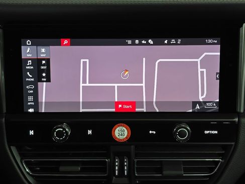 New 2026 Porsche Macan image 18