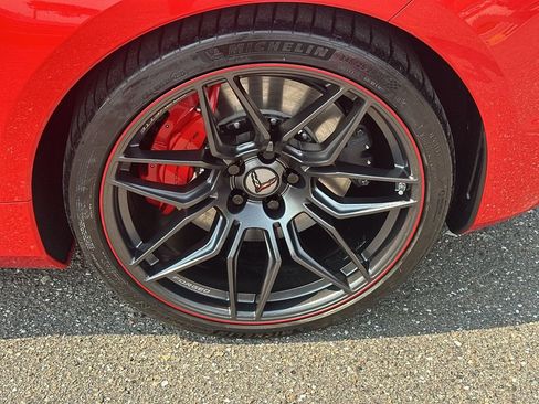 Used 2025 Chevrolet Corvette Z06 RWD image 29