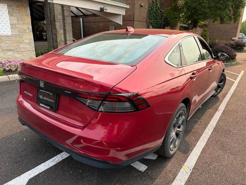 Used 2023 Honda Accord EX image 6