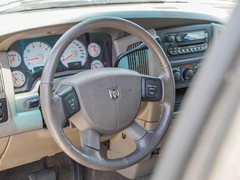 Used 2005 Dodge Ram 1500 Truck SLT image 20