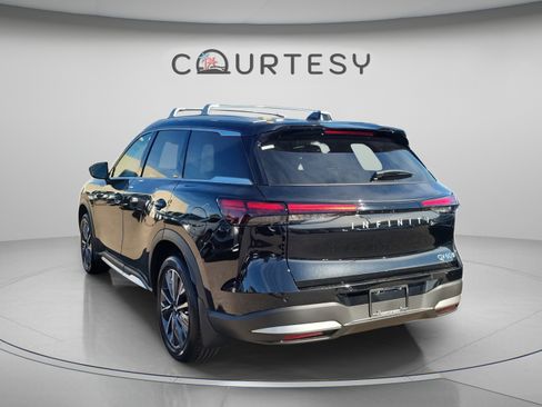 Certified 2026 INFINITI QX60 Luxe w/ Cargo Package AWD/4WD image 2