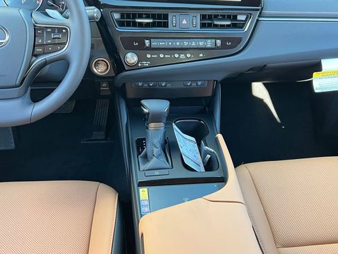 New 2025 Lexus ES 350 w/ Premium Package image 10