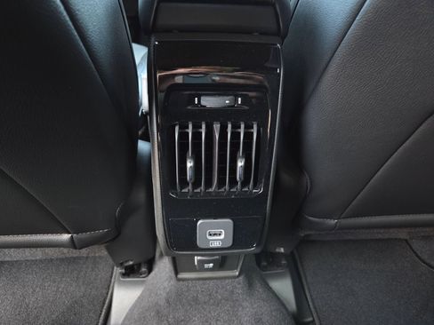 New 2026 Jeep Compass Latitude AWD/4WD image 17