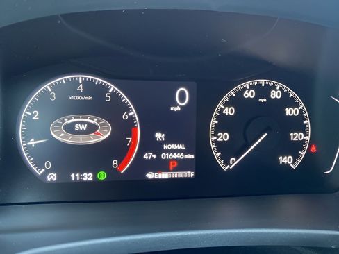 Used 2025 Honda Pilot EX-L image 14