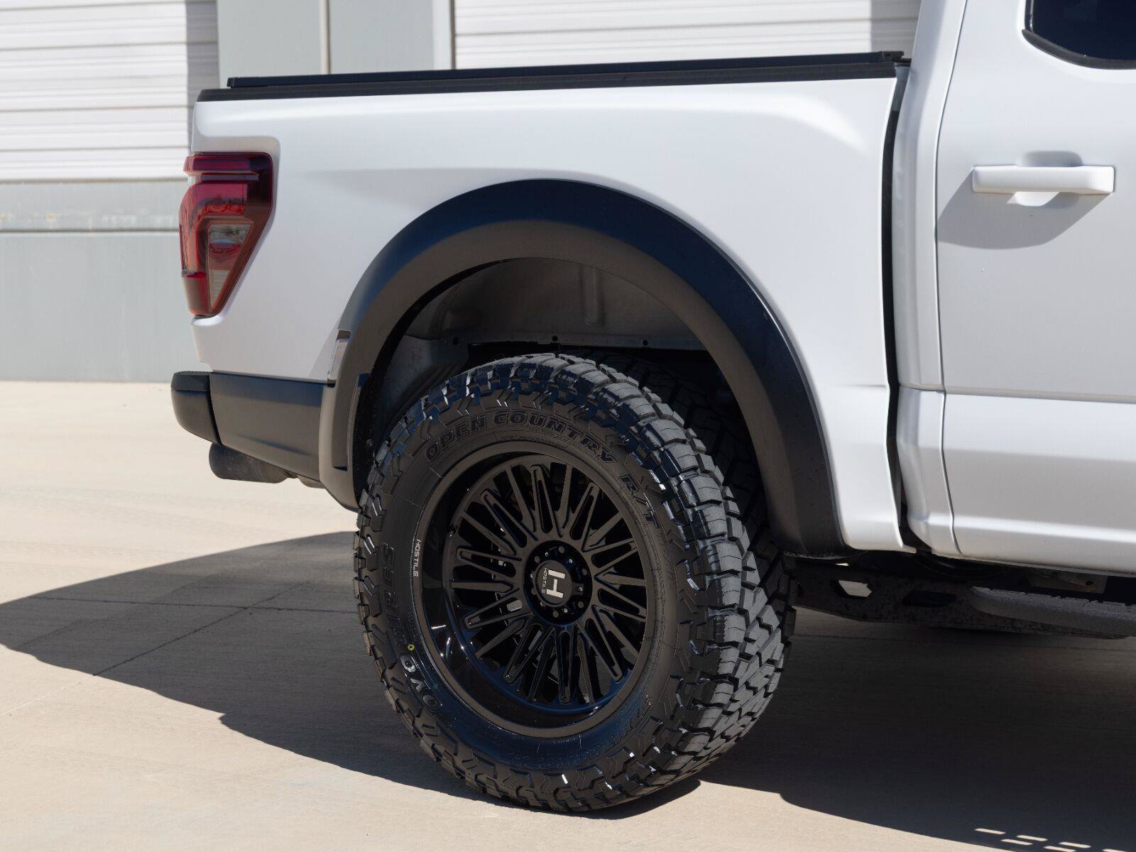 Used 2025 Ford F150 Raptor w/ Equipment Group 803A Raptor R AWD/4WD image 14