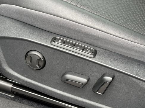 Certified 2023 Volkswagen ID.4 Pro S image 17