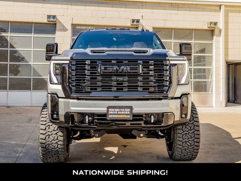 Used 2024 GMC Sierra 2500 Denali Ultimate w/ Max Trailering Package image 4