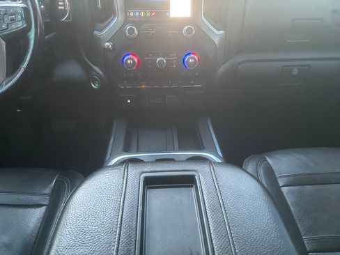 Used 2020 GMC Sierra 3500 Denali w/ Denali Ultimate Package image 11