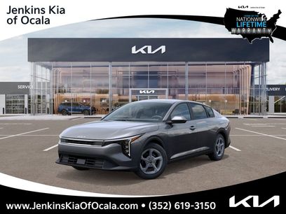 New 2025 Kia K4 LXS