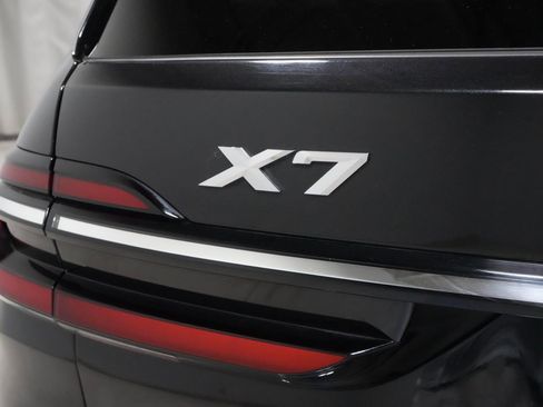 Used 2023 BMW X7 xDrive40i w/ Premium Package image 27