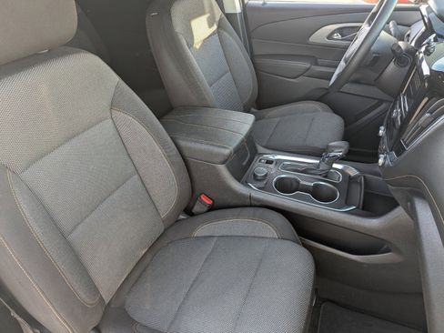 Used 2021 Chevrolet Traverse LS image 11
