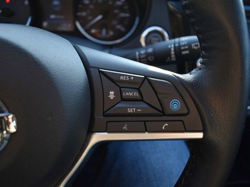 Used 2022 Nissan Rogue Sport SL image 14