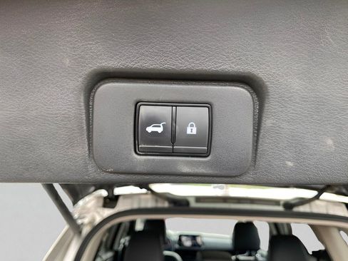 Used 2022 Nissan Rogue Platinum w/ Head-Up Display Package FWD image 21