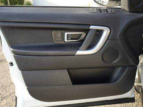 Used 2019 Land Rover Discovery Sport SE AWD/4WD image 21