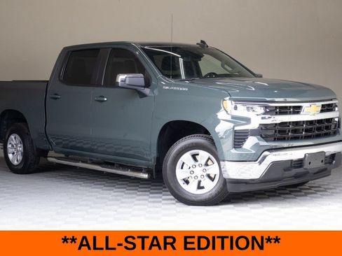 Used 2025 Chevrolet Silverado 1500 LT RWD image 2