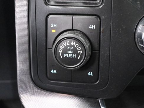 Used 2022 Ford F150 Platinum w/ FX4 Off-Road Package image 15