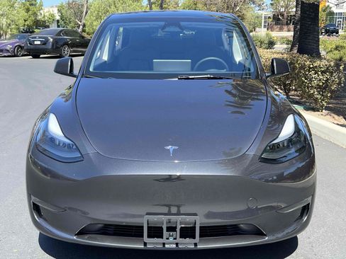 Used 2025 Tesla Model Y Long Range AWD/4WD image 18
