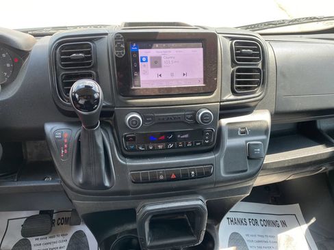 Used 2025 RAM ProMaster 2500 w/ Convenience Group FWD image 14