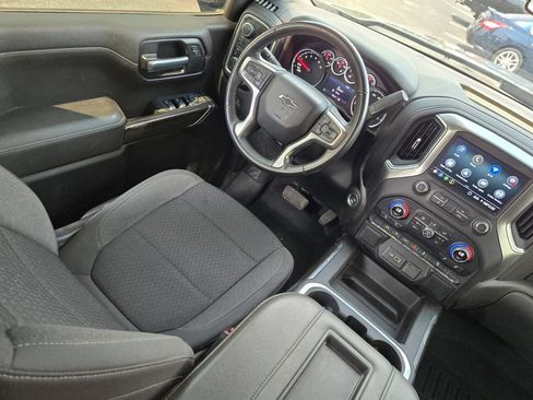 Used 2022 Chevrolet Silverado 1500 RST w/ LPO, Blackout Package AWD/4WD image 17