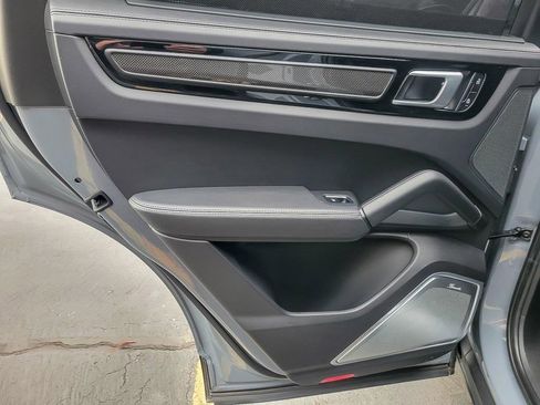 Used 2022 Porsche Cayenne Turbo GT image 17