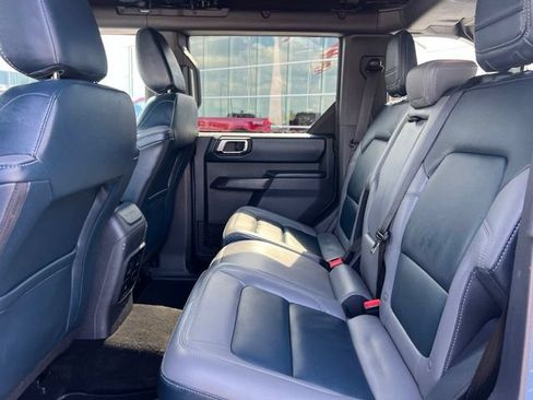 Used 2024 Ford Bronco Outer Banks w/ Sasquatch Package AWD/4WD image 17