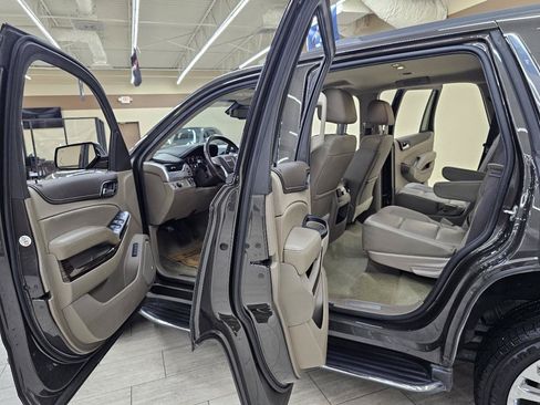 Used 2019 GMC Yukon SLT w/ HD Trailering Package RWD image 18