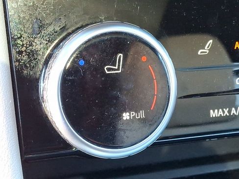 Used 2025 Jaguar F-PACE R-Dynamic S image 27