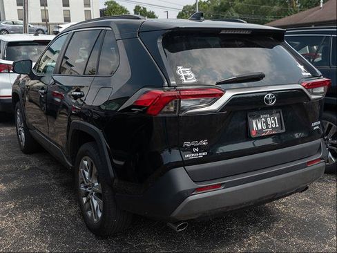 Used 2021 Toyota RAV4 Limited w/ Limited Grade Weather Package AWD/4WD image 4