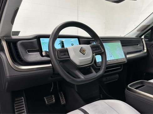 Used 2023 Rivian R1T Adventure image 10