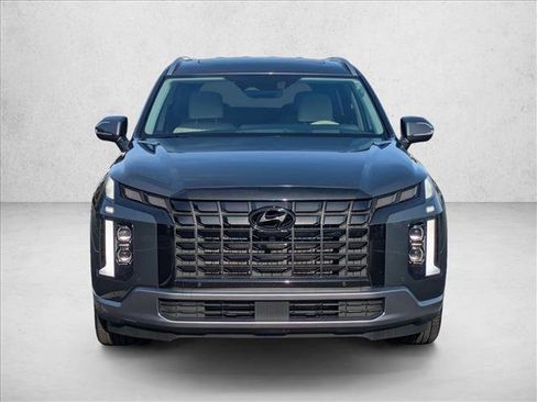 Used 2023 Hyundai Palisade Limited w/ Cargo Package FWD image 2
