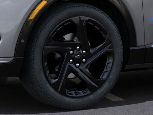 New 2025 Chevrolet Equinox EV RS image 9
