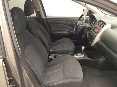 Used 2016 Nissan Versa SV FWD image 21