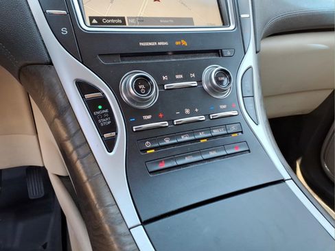 Used 2017 Lincoln MKX Select w/ MKX Climate Package AWD/4WD image 23