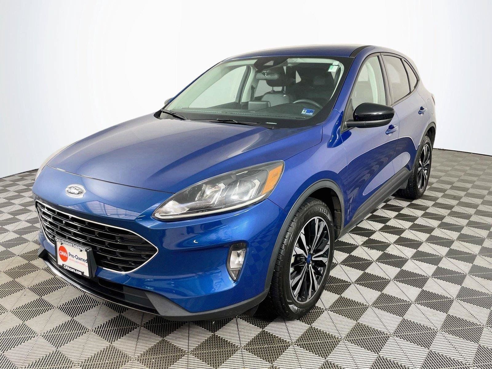 Used 2022 Ford Escape SEL w/ SEL Stealth AWD Package image 3