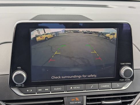 Used 2025 Nissan Altima 2.5 SV AWD/4WD image 16